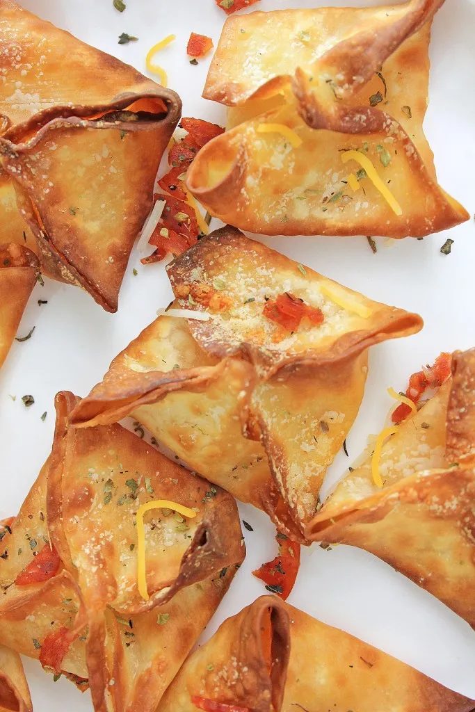 delicious pizza wontons appetizer