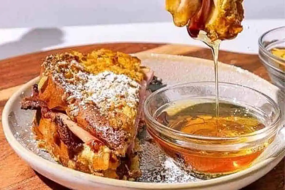 A Monte Cristo sandwich.
