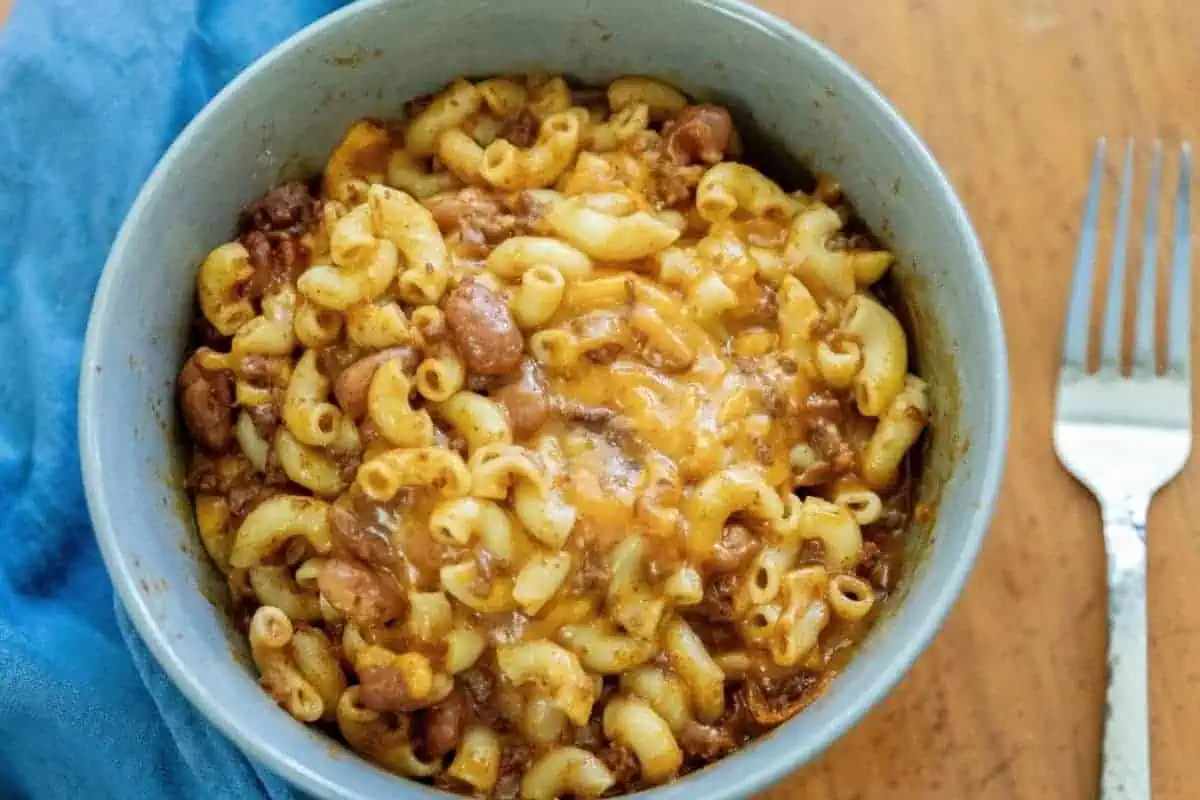 Chili macaroni.