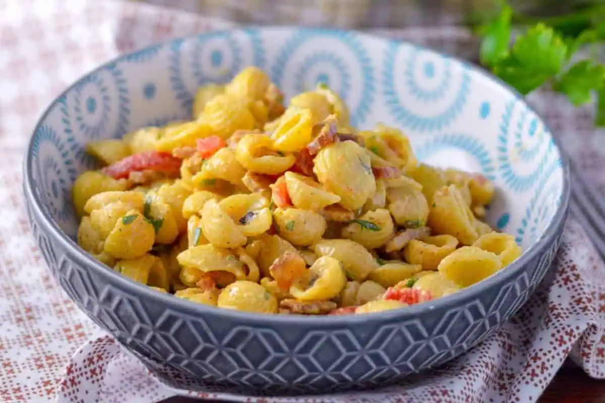 Fire roasted pepper and bacon pasta salad.