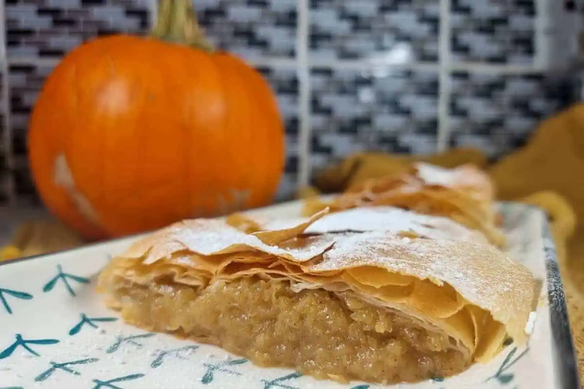 Romanian pumpkin pie.