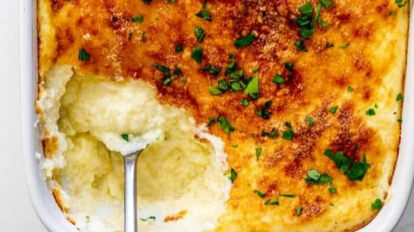 Creamy Baked Cheese Grits