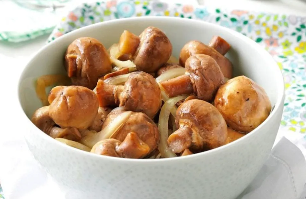 Pickled Mushrooms with Garlic