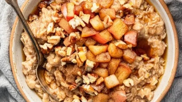 Apple Cinnamon Oatmeal