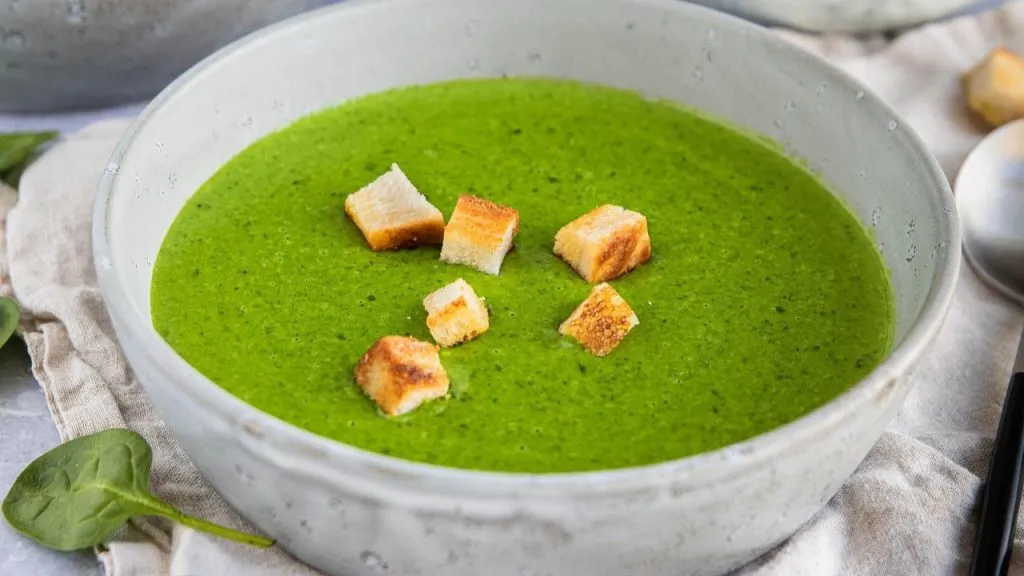 Spinach and Garlic Soup