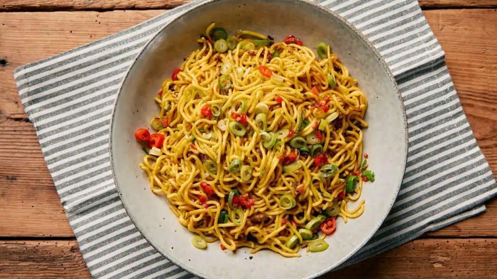 Garlic Ginger Stir-Fry Noodles