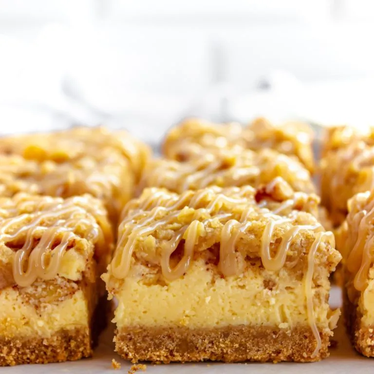 Easy Apple Cheesecake Bars Recipe with Graham Cracker Crust
