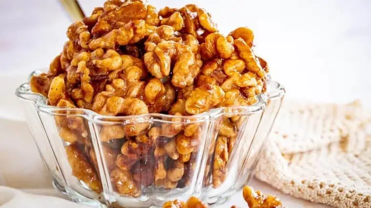 Honey-Drizzled Toasted Walnuts
