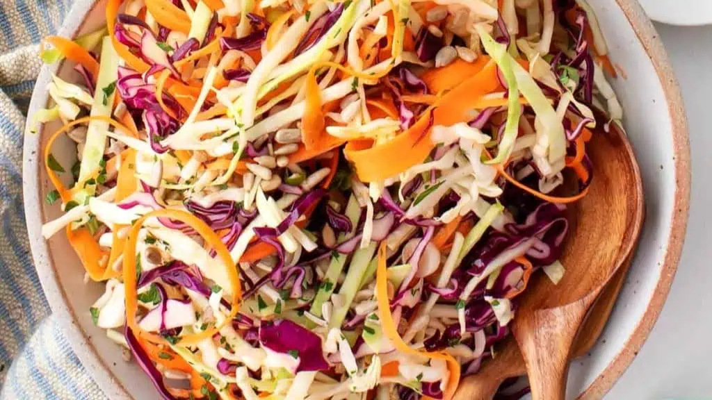 Tangy Coleslaw with Vinegar