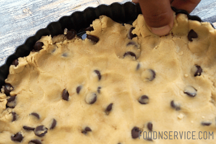 chocolate chip cookie crust 6