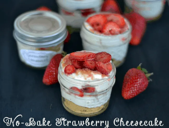 Mason Jar No-Bake Strawberry Cheesecake