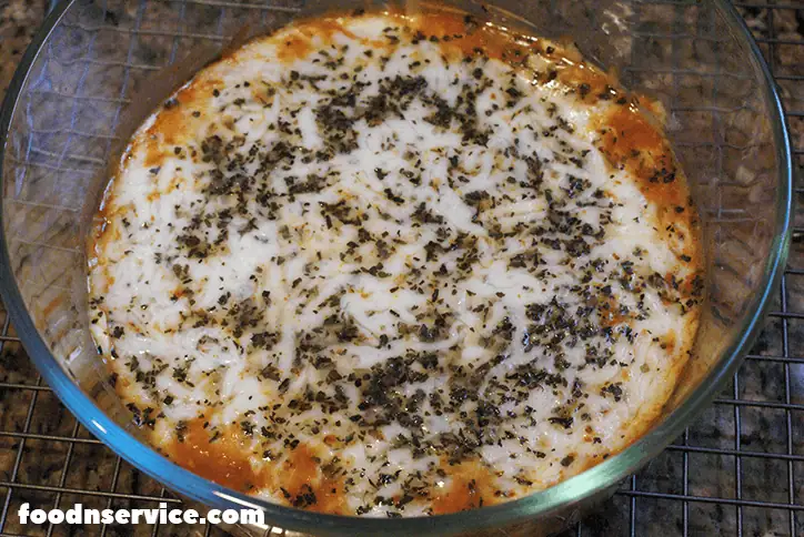 This instant Pot Pizza Dip is the best thing that could ever happen to your favorite party dip! It's perfect for any party or big game gathering that you have planned! #football #instantpot #pizzadip #recipes #instantpotrecipes #instantpotappetizers #appetizers