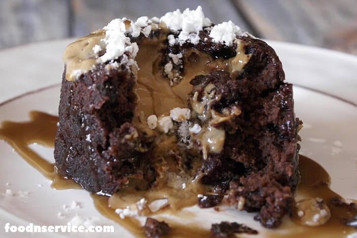 best instant pot recipes: instant pot peanut butter chocolate lava cake