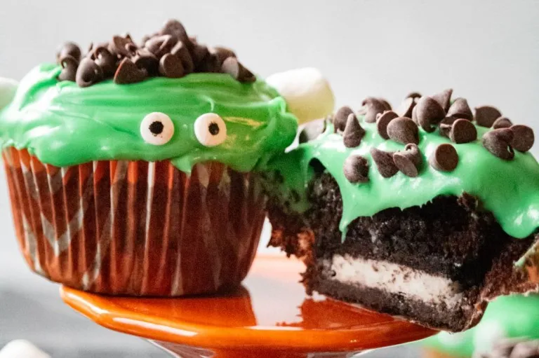 Easy Halloween Frankenstein Cupcakes