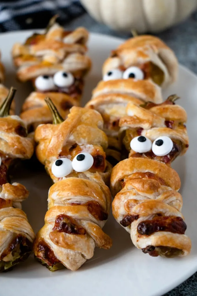 easy halloween appetizers jalapeno mummy poppers