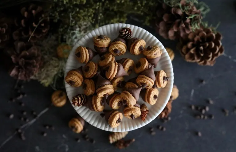 Nutter Butter Acorns