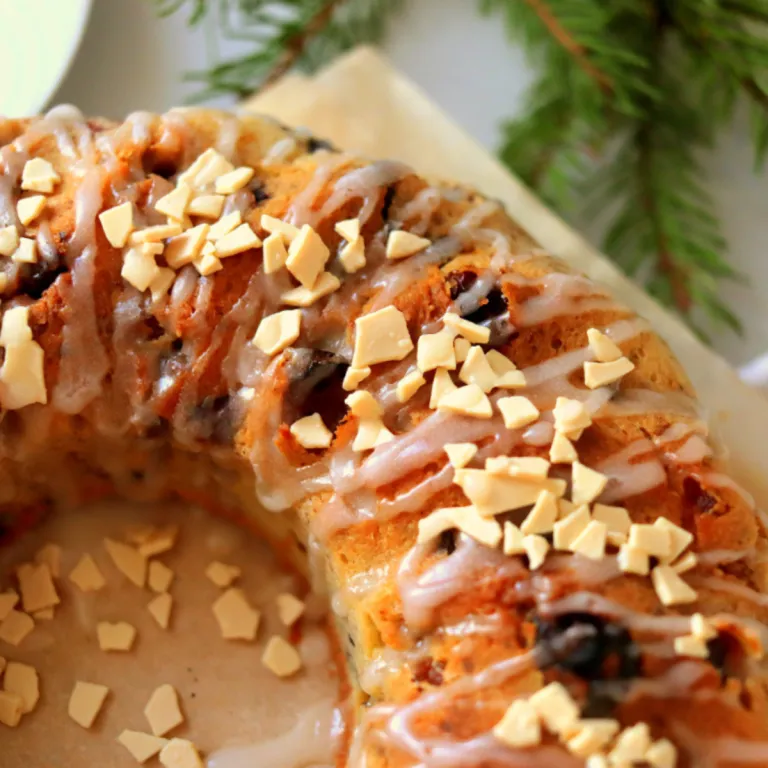 Fruit and Nut Christmas Cake