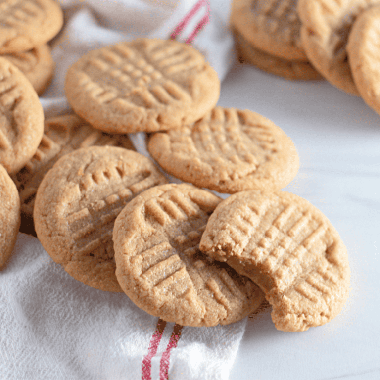 Peanut Butter Cookie Recipe: Easy And Amazing!