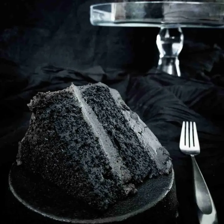 black cocoa quinoa blende cake