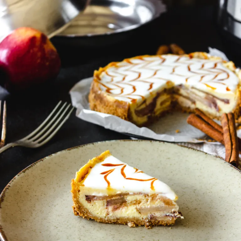 Instant Pot Apple Cheesecake