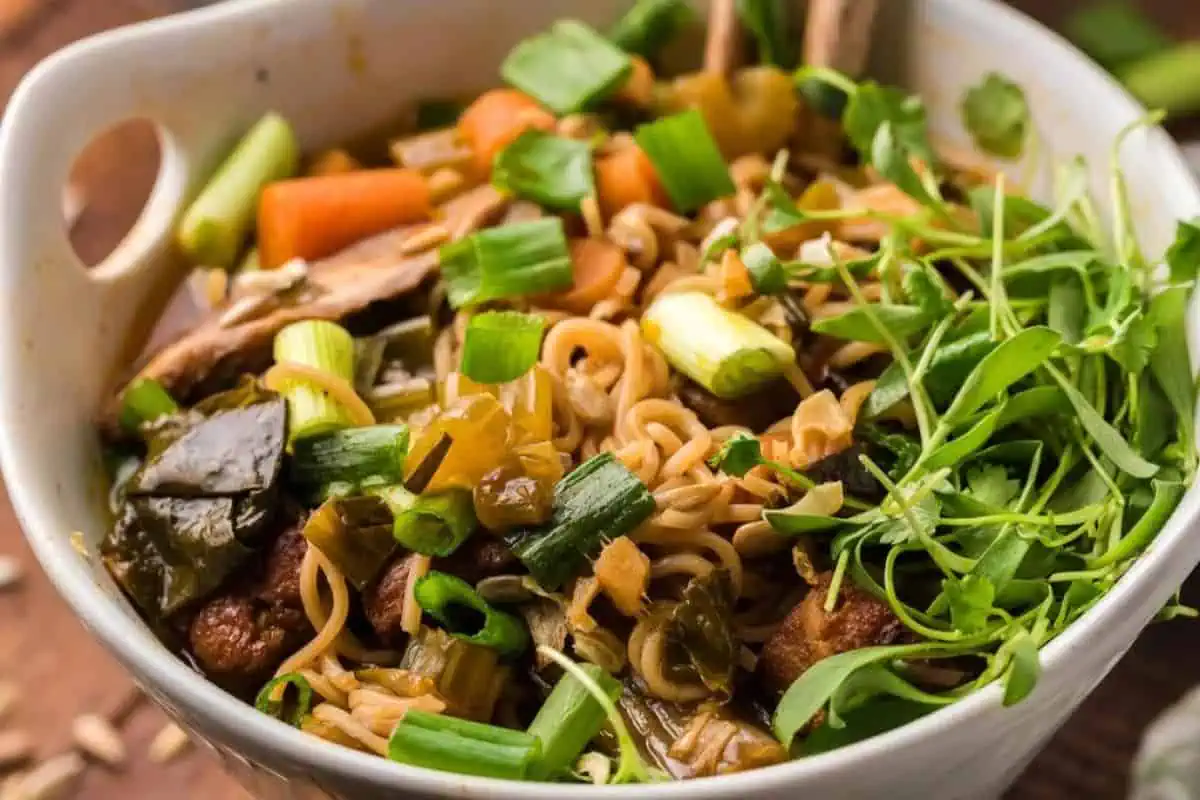Ramen in a bowl.