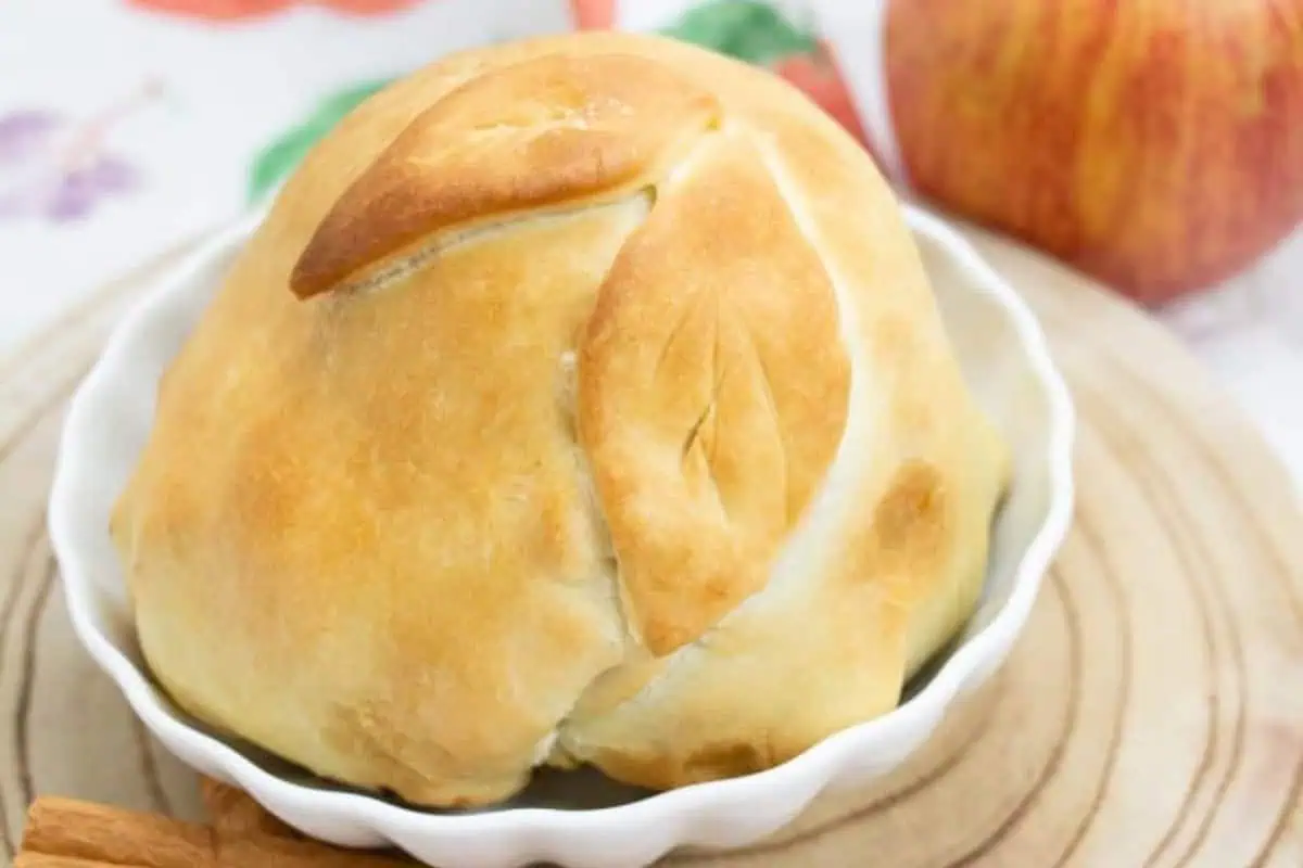 An apple turnover.