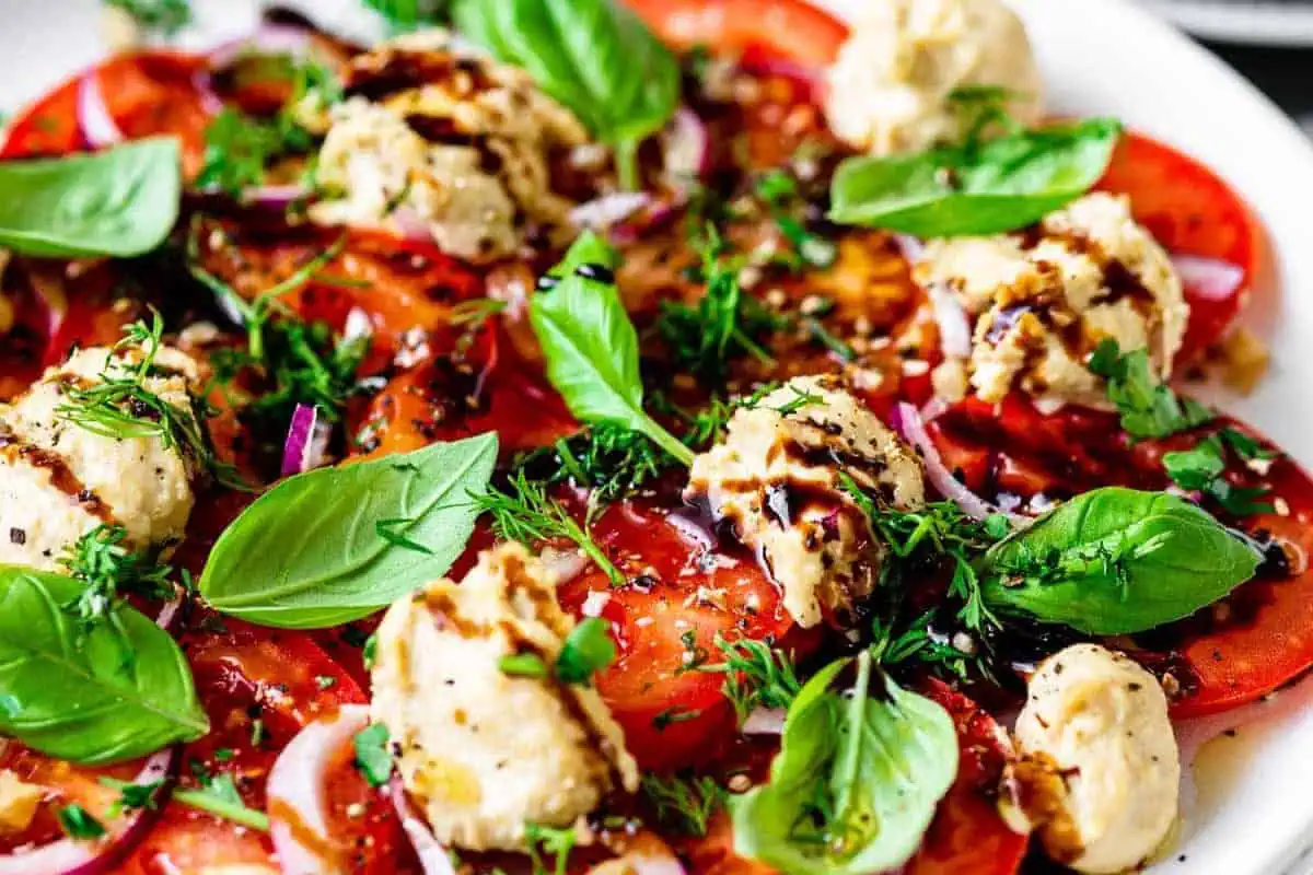 Carpaccio salad on a plate.