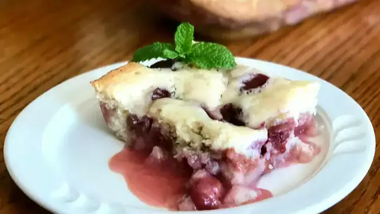 Easy Cherry Dump Cake