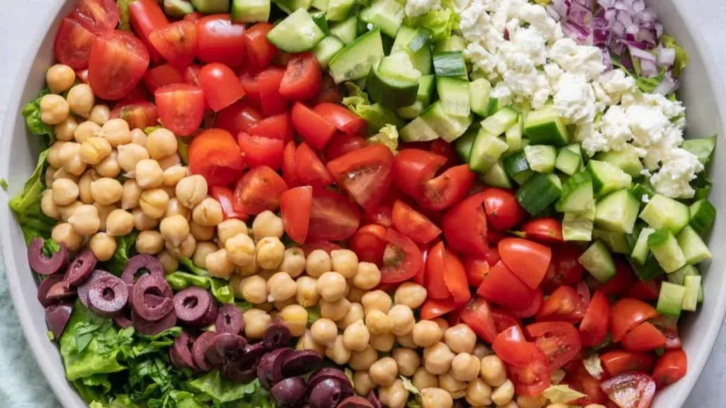 Crisp Mediterranean Romaine Salad