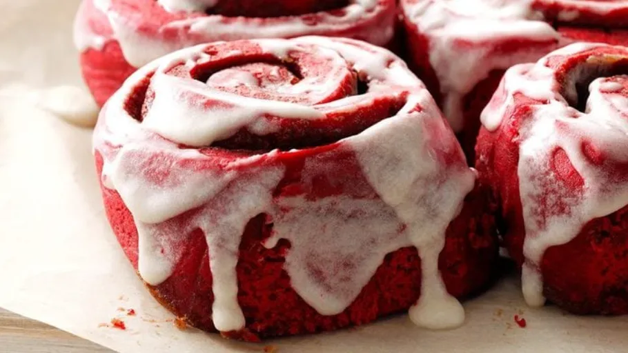 Red Velvet Cinnamon Rolls