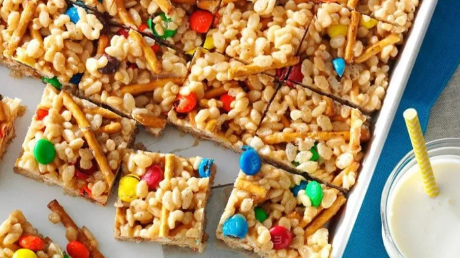 Crispy Pretzel Bars