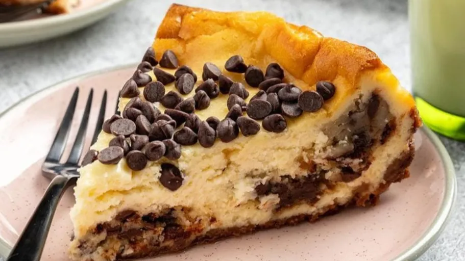 Chocolate Chip Cookie Dough Cheesecake