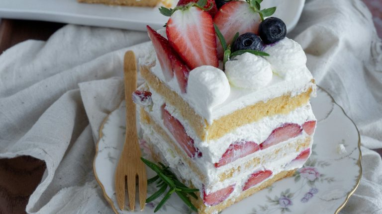 Strawberry cake