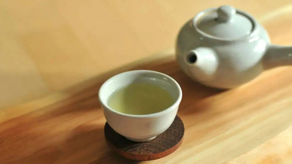 Green Tea: Caffeine Without the Crash