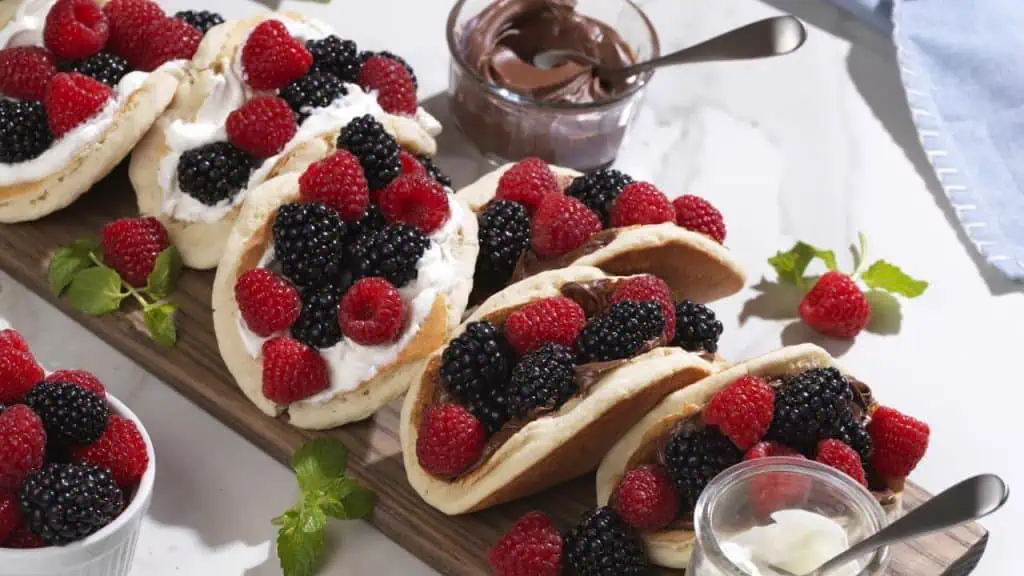 Booming Berry Dessert Tacos