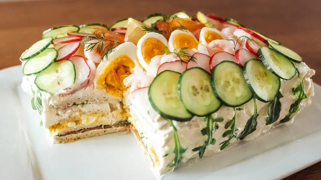 Smorgastarta Egg Layers