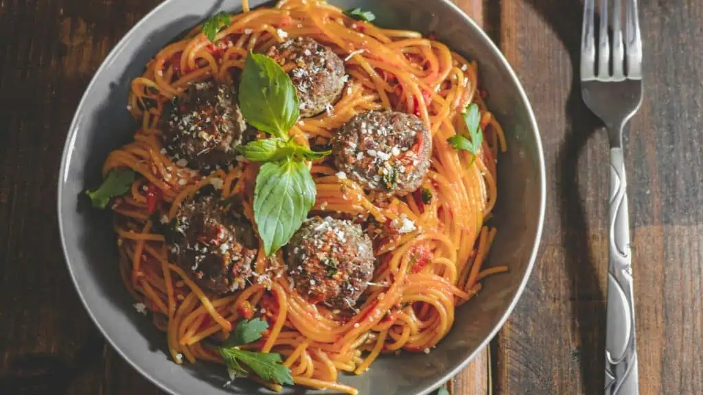 Pasta & meatballs