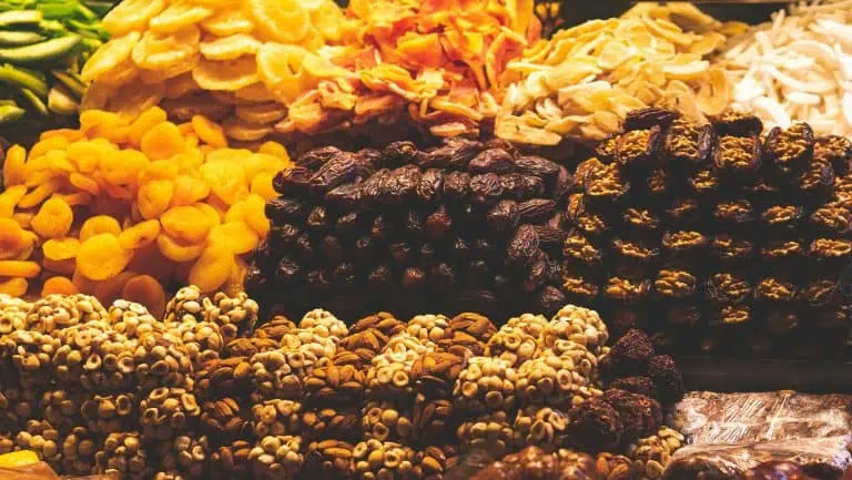 12 High-Fiber Foods That Help With Bloating and Digestion