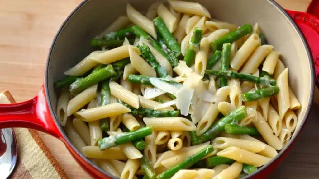 Spring Freshness: Asparagus Lemon Pasta