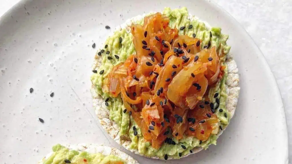 Spicy Avocado Rice Cakes