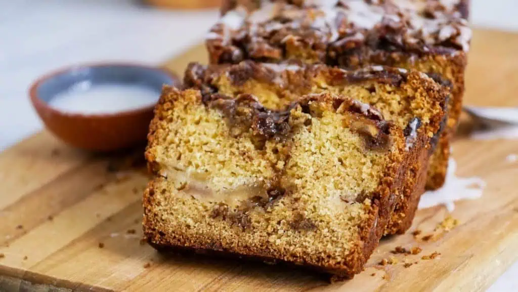 Amish Bread with Apple Cider Dip