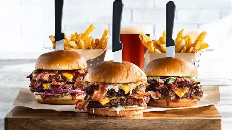 chillis BBQ Bacon Burger