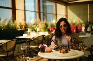 The Psychology of Plate: How Body and Mind Shape the Way We Eat