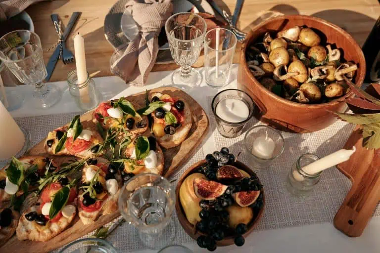 The Silent Table: What Mealtime Etiquette Reveals About Society