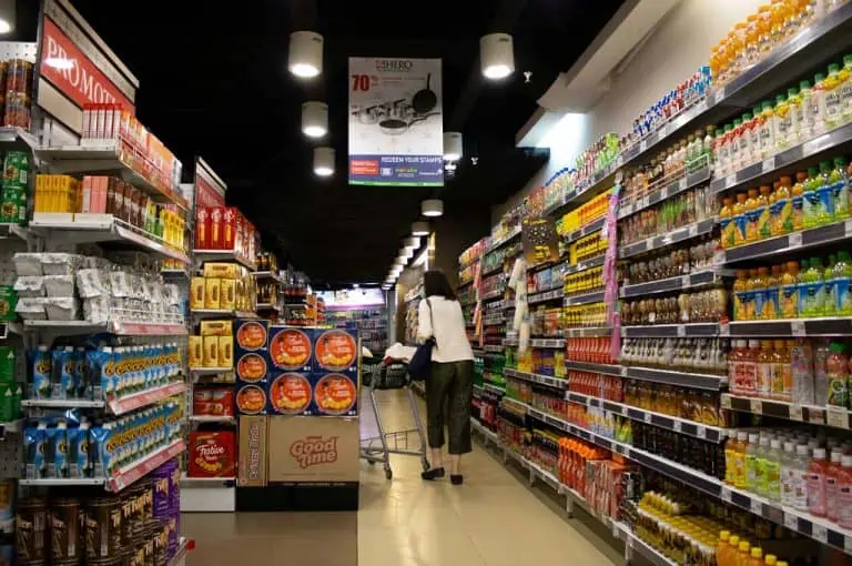 10 Supermarket “Secrets” Managers Say Shoppers Never Notice