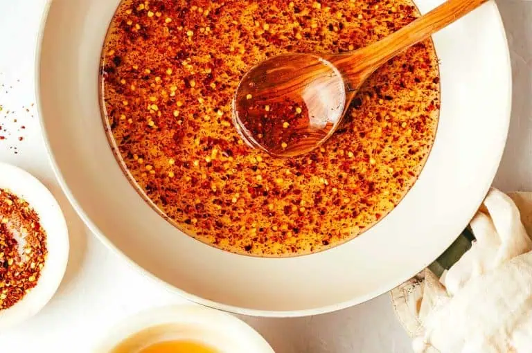 Hot Honey Was Everywhere in 2025 ( Here’s How It Took Over America’s Kitchens)